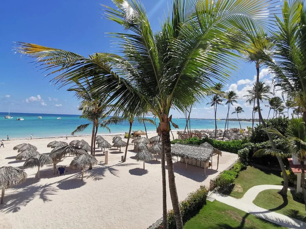 Tropicana Suites Beach Club And Pool location